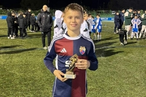 每体：12岁波兰小将正式官宣加盟拉玛西亚，将代表巴萨U13征战