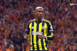 关键争冠6分大战失点！塔利斯卡土超德比射失点球！