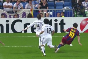 15年前的今天-梅西对阵皇马上演了惊天艺术品进球