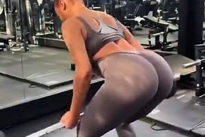 无敌身材也留不住克莱啊！克莱女友马冬梅的日常健身！