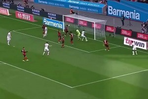 写进历史的顶级中锋！莱万拜仁时期的十佳球！