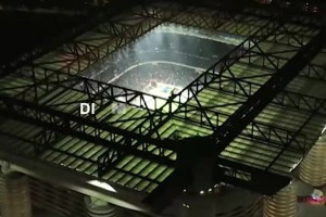 别出心裁！球队高层狂跑整场募捐超10万！